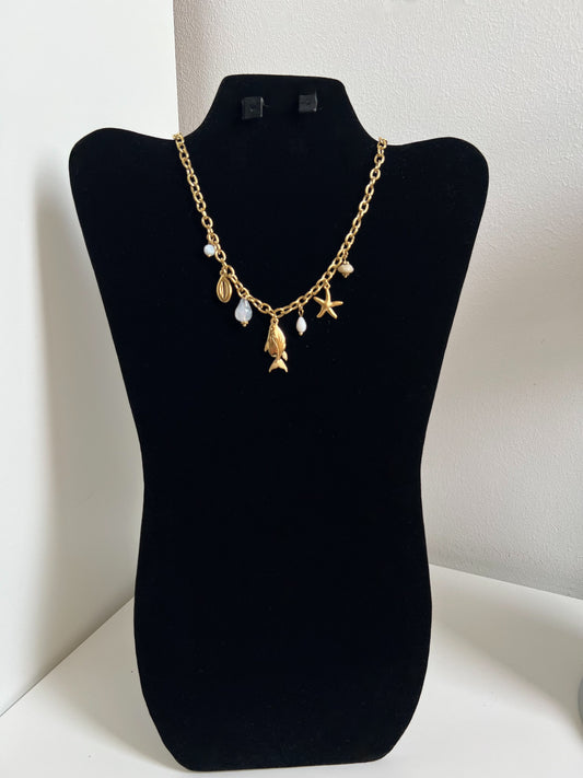 Collier Oceana